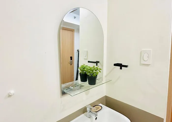 Modern Taguig Staycation Near Bgc Apartment